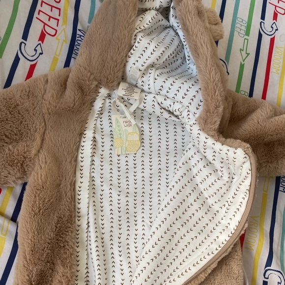 ‼️SOLD‼️New baby winter bodysuit 6-9 months - Picture 2 of 3